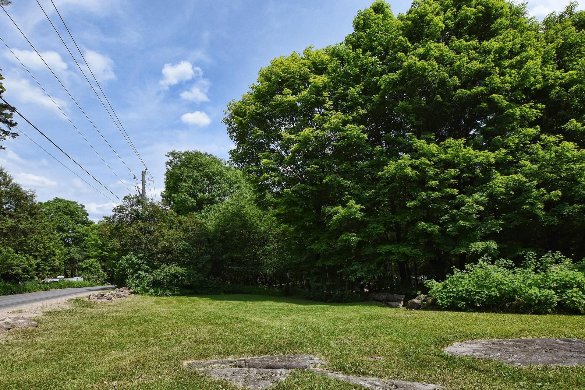Accès au plan d'eau - Ch. Cambria, Gore, QC