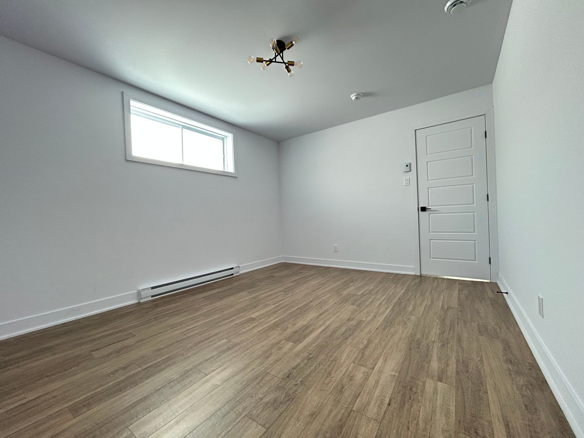 Chambre à coucher - 19 Rue De L'Hirondelle, Brownsburg-Chatham, QC - Indoor Photo Showing Other Room