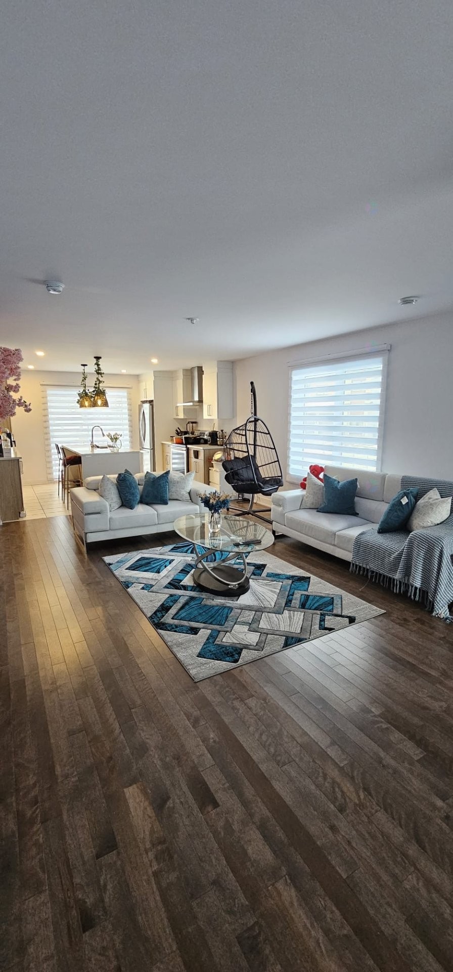 Salon - 19 Rue De L'Hirondelle, Brownsburg-Chatham, QC - Indoor