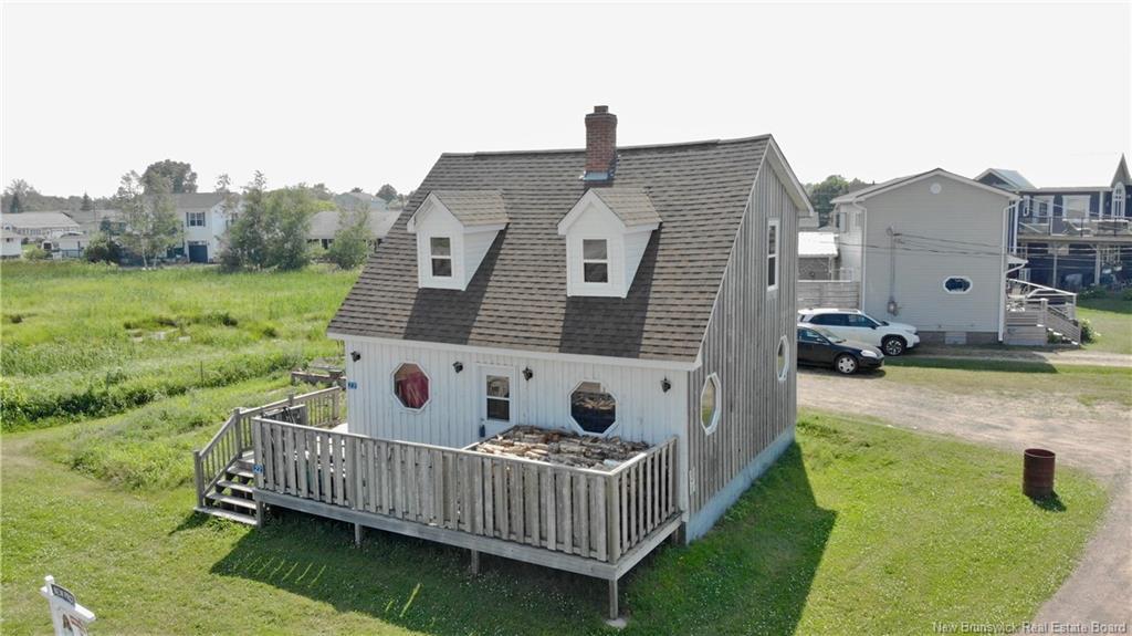 22 Beach St, Pointe-Du-Chêne, NB