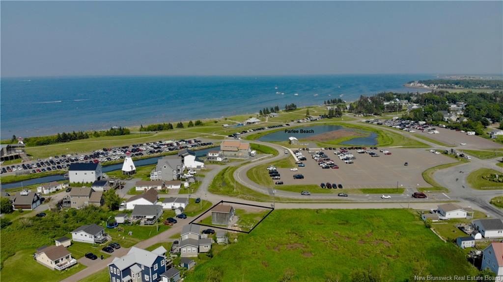 22 Beach St, Pointe-Du-Chêne, NB