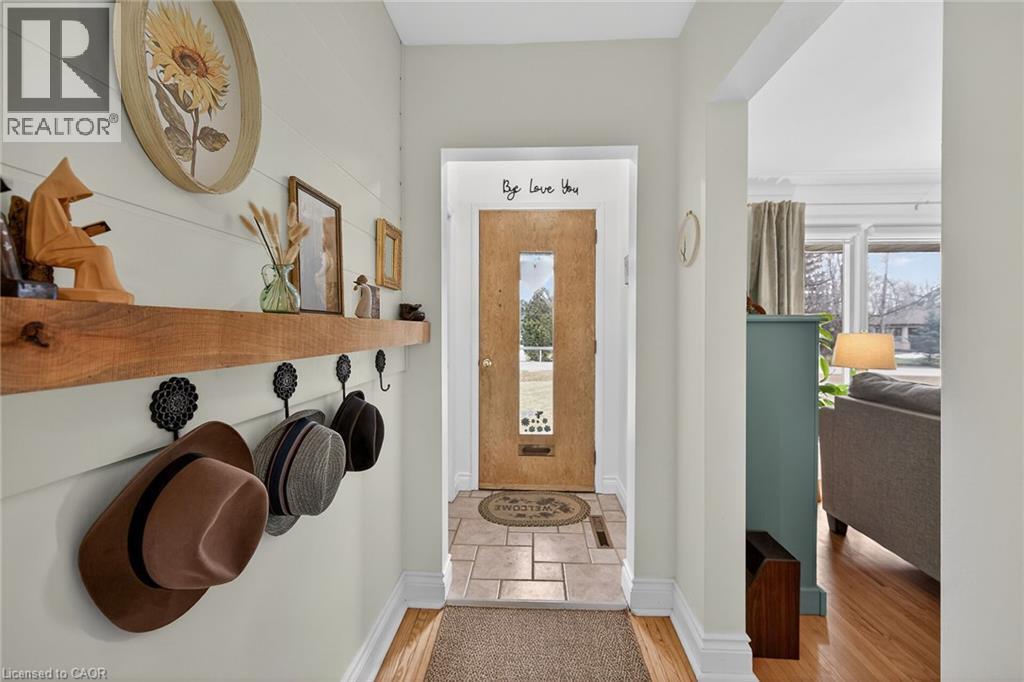 248 Seneca Avenue, Hamilton, ON - Indoor Photo Showing Other Room