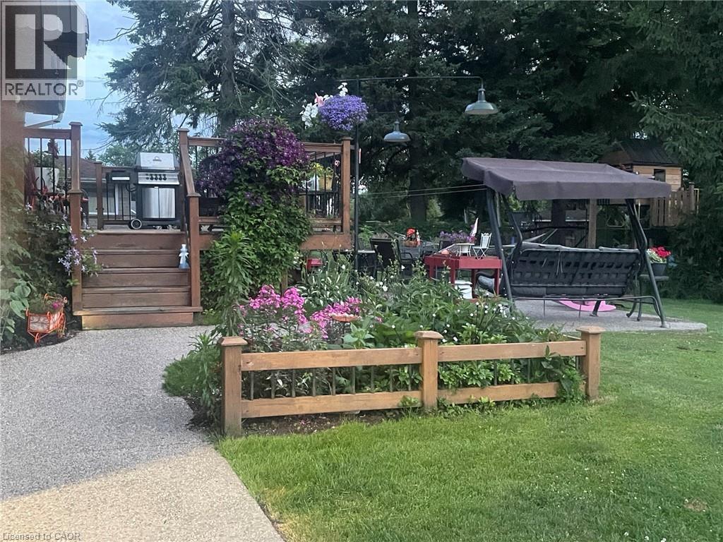 248 Seneca Avenue, Hamilton, ON - Outdoor With Deck Patio Veranda