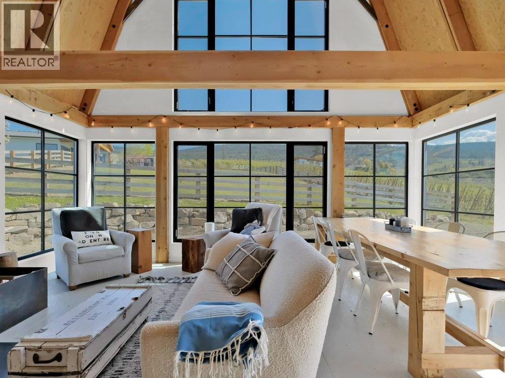 620 Boothe Road, Naramata, BC - Indoor