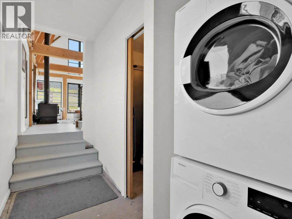 620 Boothe Road, Naramata, BC - Indoor Photo Showing Laundry Room