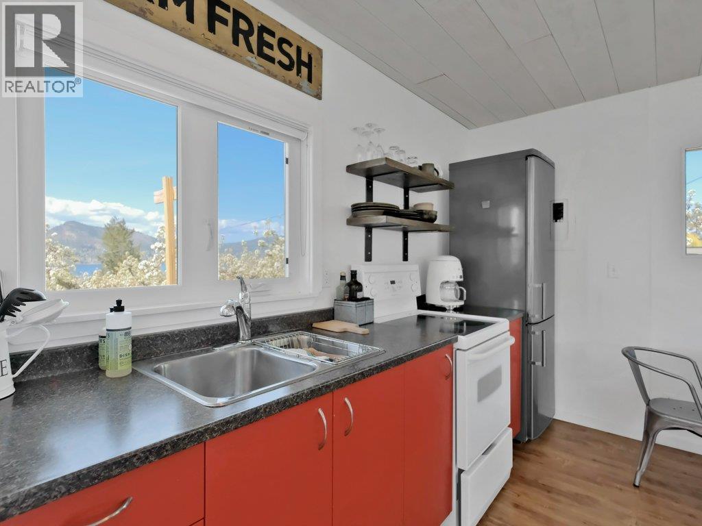 620 Boothe Road, Naramata, BC - Indoor Photo Showing Kitchen With Double Sink