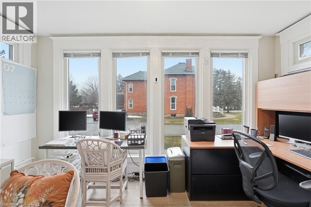 89 Main Street E, Grimsby, ON