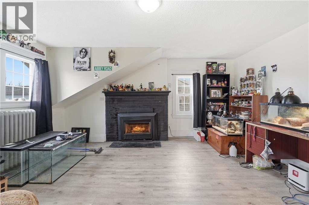 89 Main Street E, Grimsby, ON