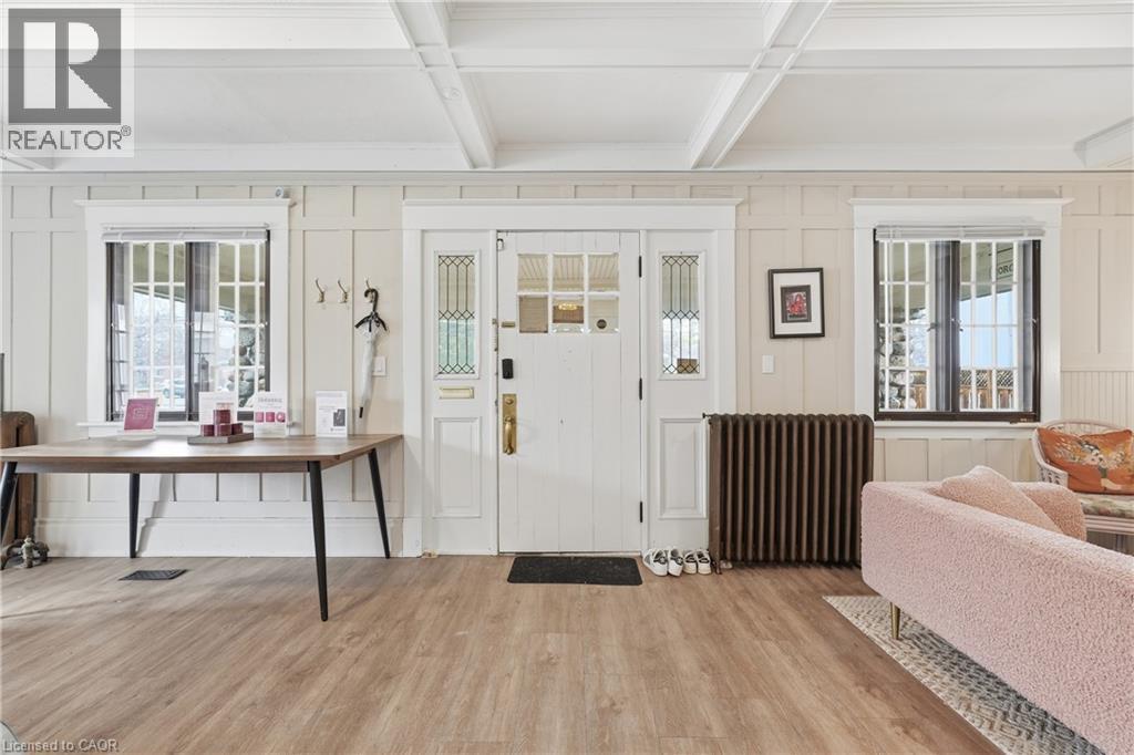 89 Main Street E, Grimsby, ON