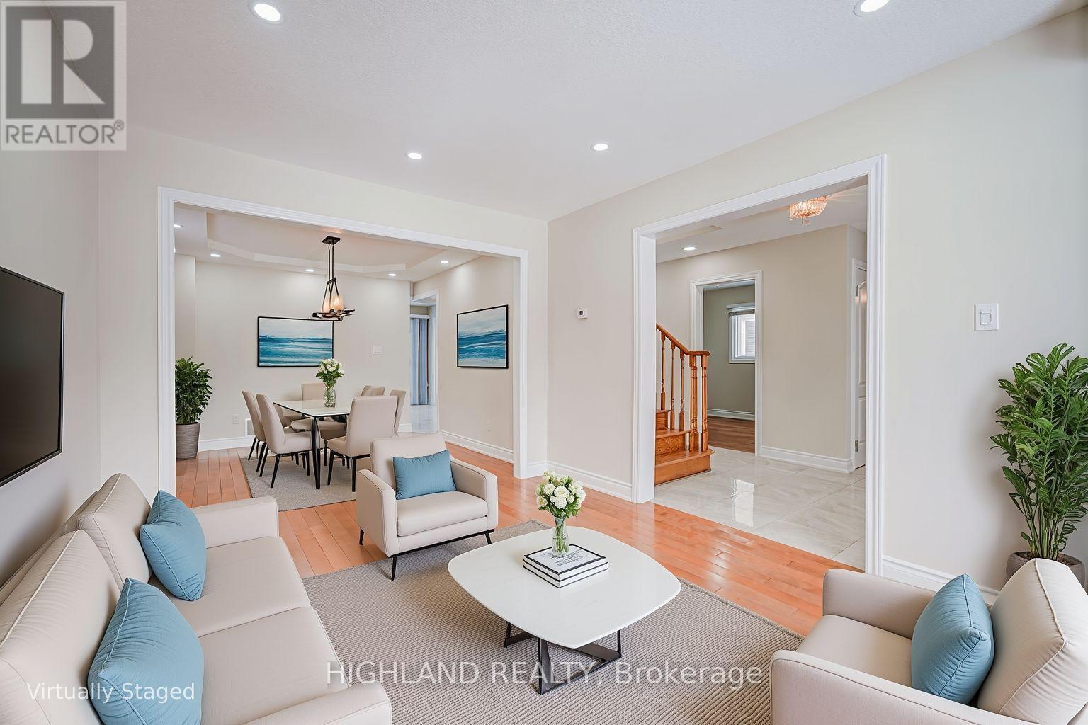 5191 Warwickshire Way, Mississauga, ON - Indoor Photo Showing Living Room
