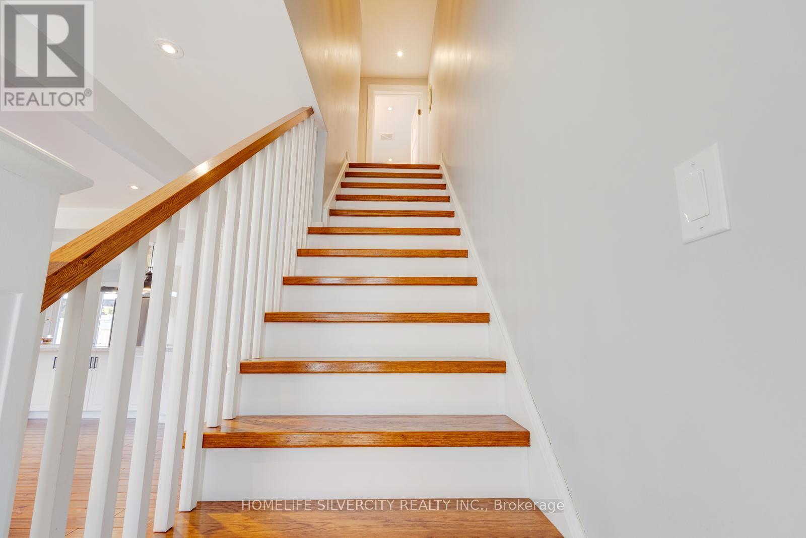 203 Montmorency Drive, Hamilton, ON - Indoor Photo Showing Other Room