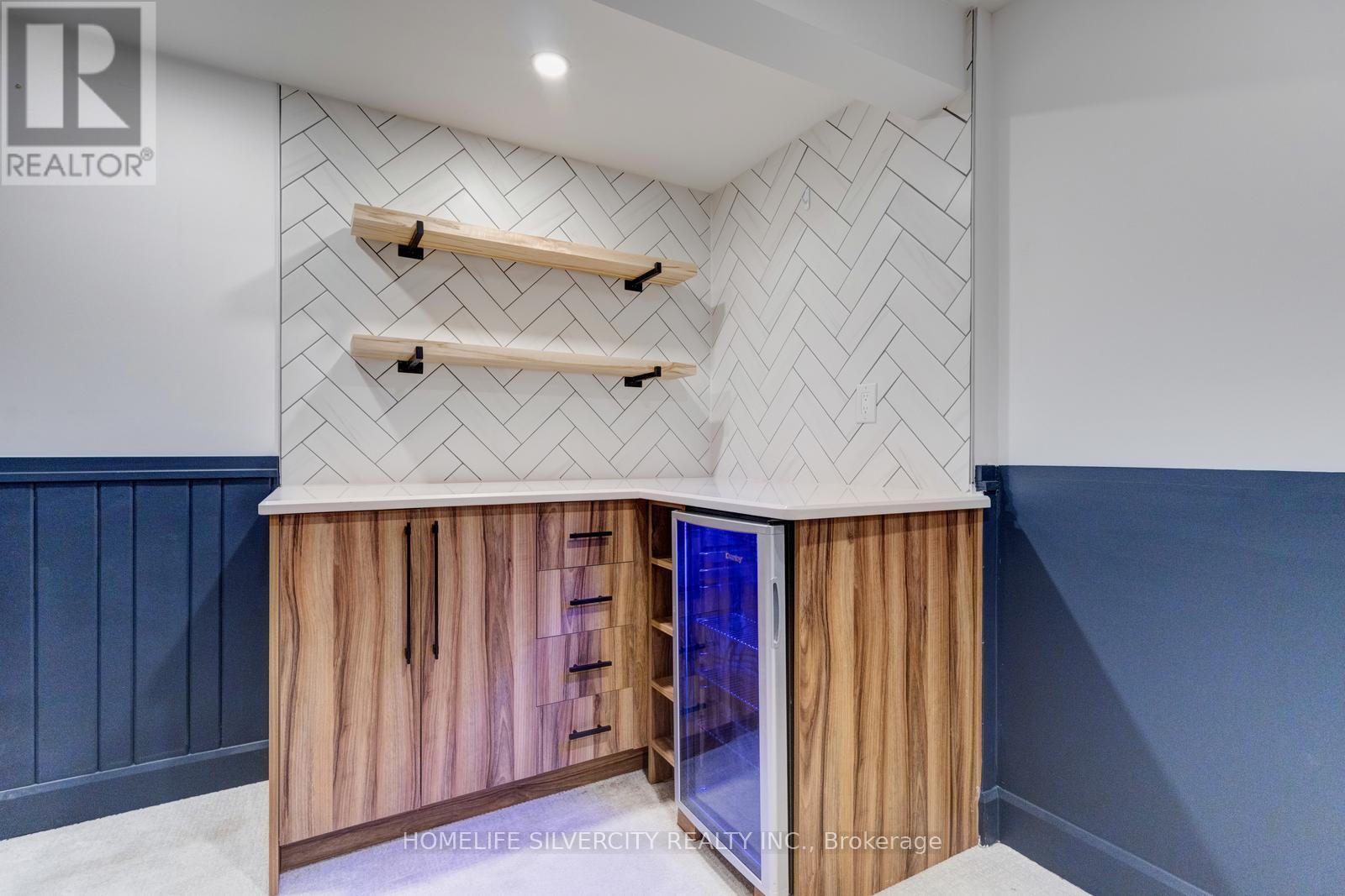 203 Montmorency Drive, Hamilton, ON - Indoor