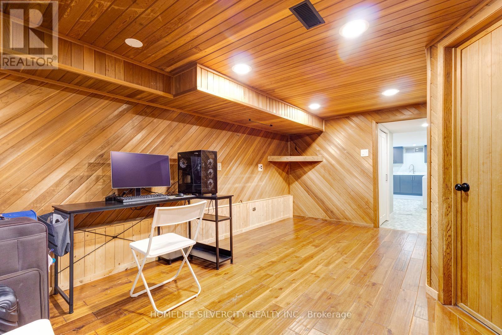 203 Montmorency Drive, Hamilton, ON - Indoor