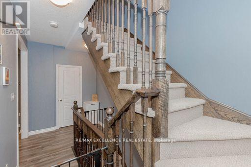9 Hiscott Drive, Hamilton, ON - Indoor Photo Showing Other Room