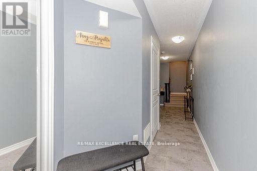 9 Hiscott Drive, Hamilton, ON - Indoor Photo Showing Other Room