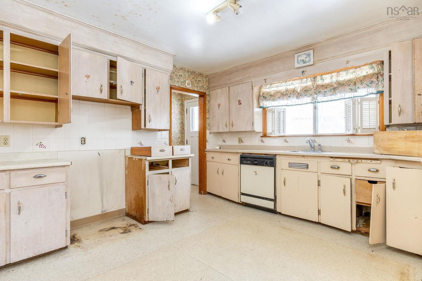 2835 Joseph Howe Drive, Halifax, NS