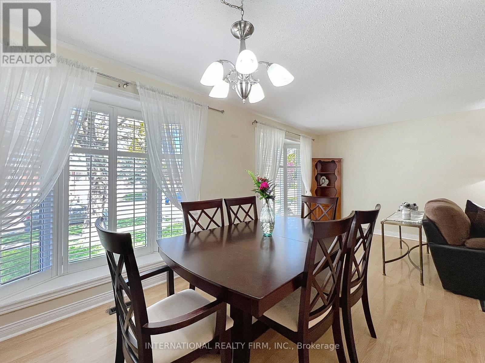 3602 Dunrankin Drive, Mississauga, ON - Indoor Photo Showing Dining Room