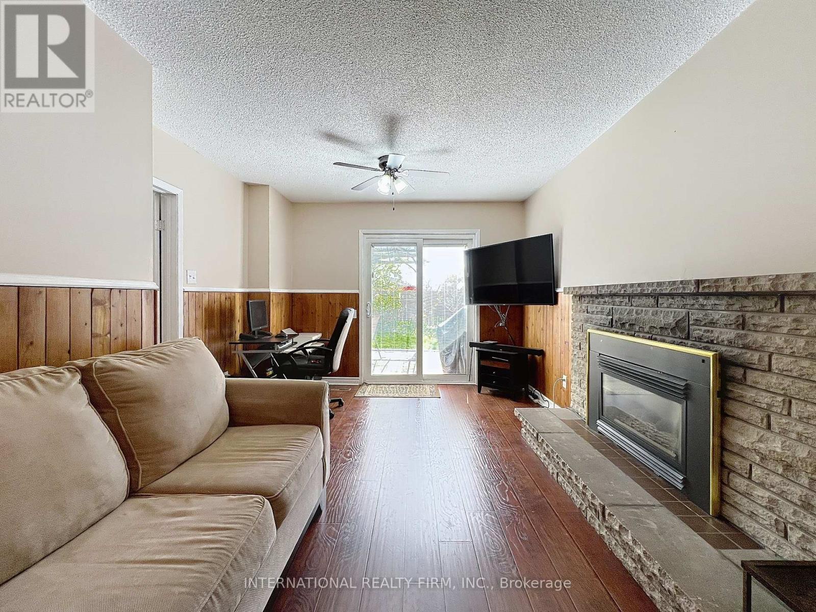 3602 Dunrankin Drive, Mississauga, ON - Indoor Photo Showing Living Room With Fireplace