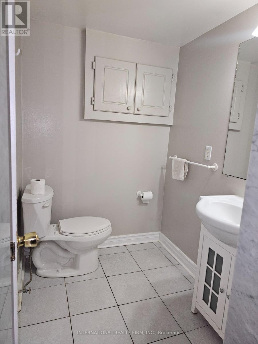 3602 Dunrankin Drive, Mississauga, ON - Indoor Photo Showing Bathroom