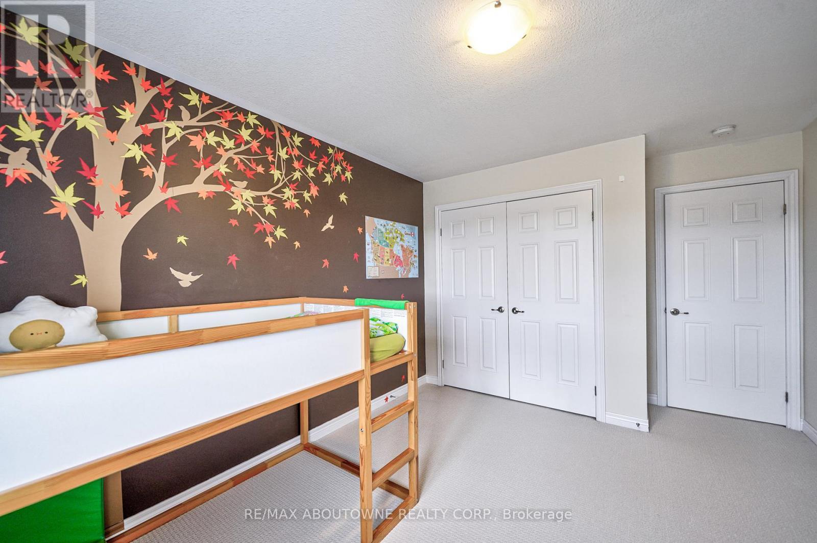 195 Greti Drive, Hamilton, ON - Indoor Photo Showing Other Room