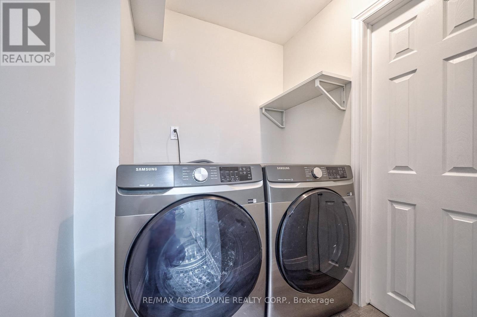 195 Greti Drive, Hamilton, ON - Indoor Photo Showing Laundry Room