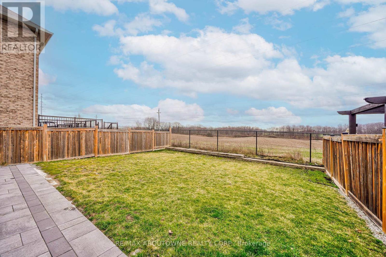 195 Greti Drive, Hamilton, ON - Outdoor