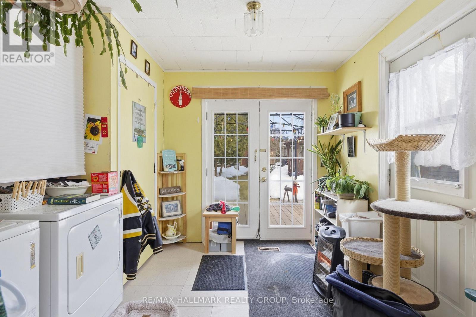 229 Gore Street E, Perth, ON - Indoor Photo Showing Laundry Room