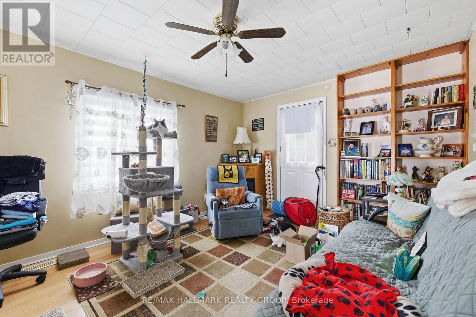 229 Gore Street E, Perth, ON - Indoor