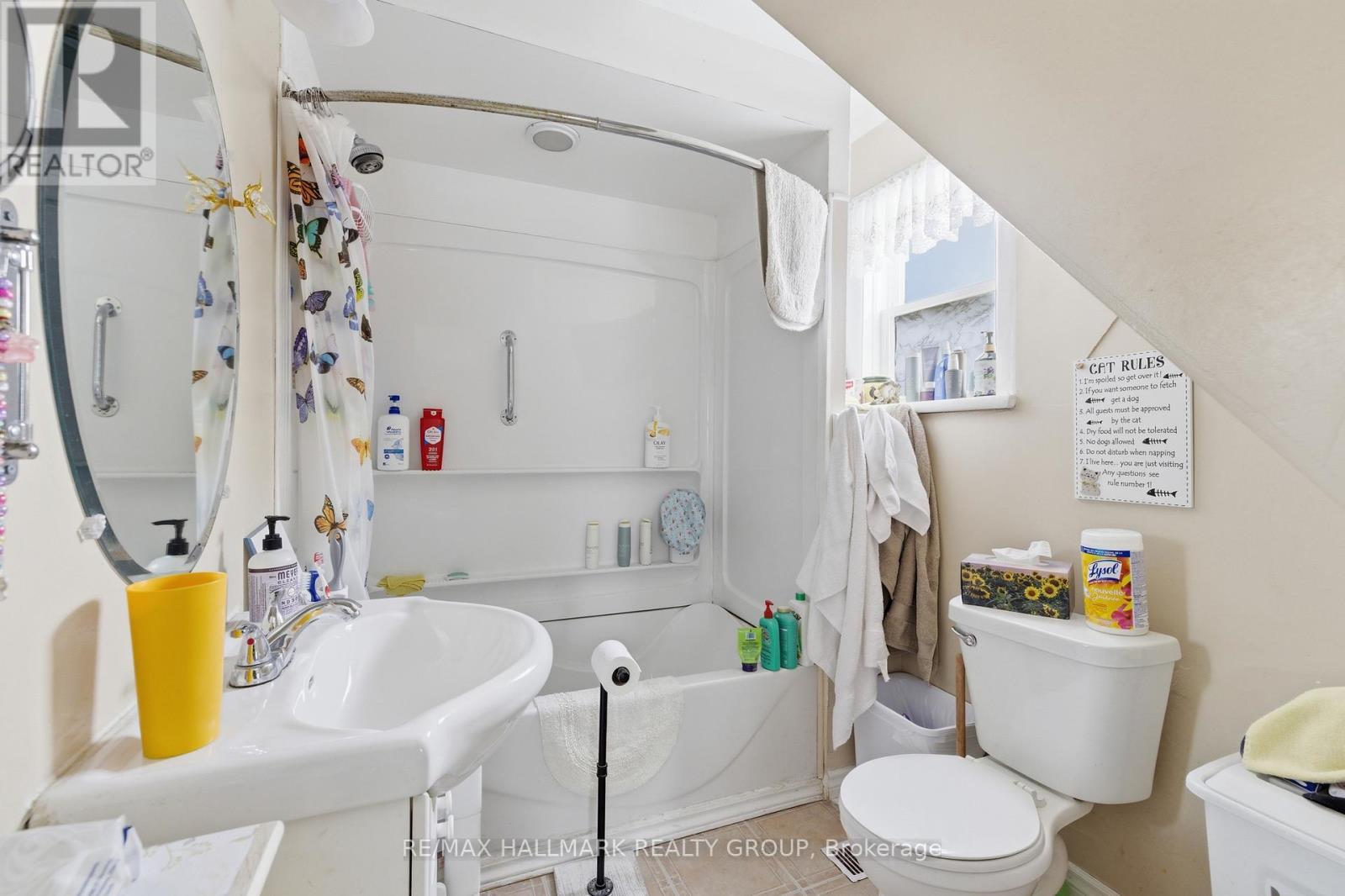 4 piece full bathroom upstairs - 229 Gore Street E, Perth, ON - Indoor Photo Showing Bathroom