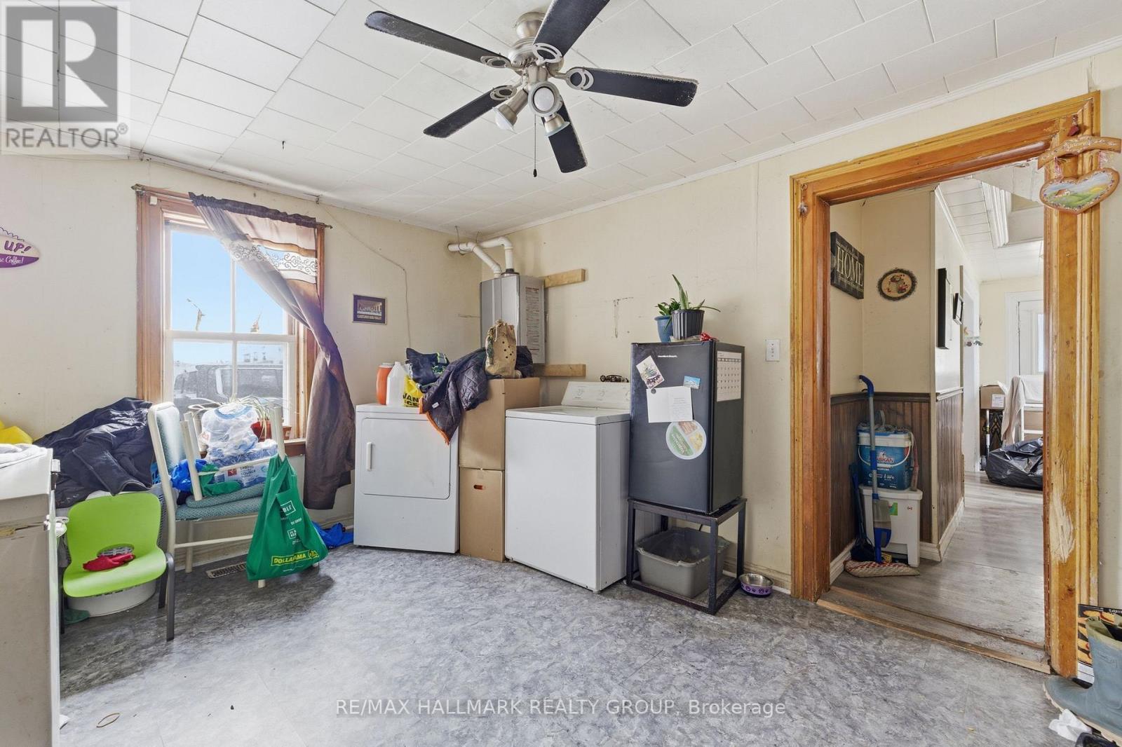 229 Gore Street E, Perth, ON - Indoor Photo Showing Laundry Room