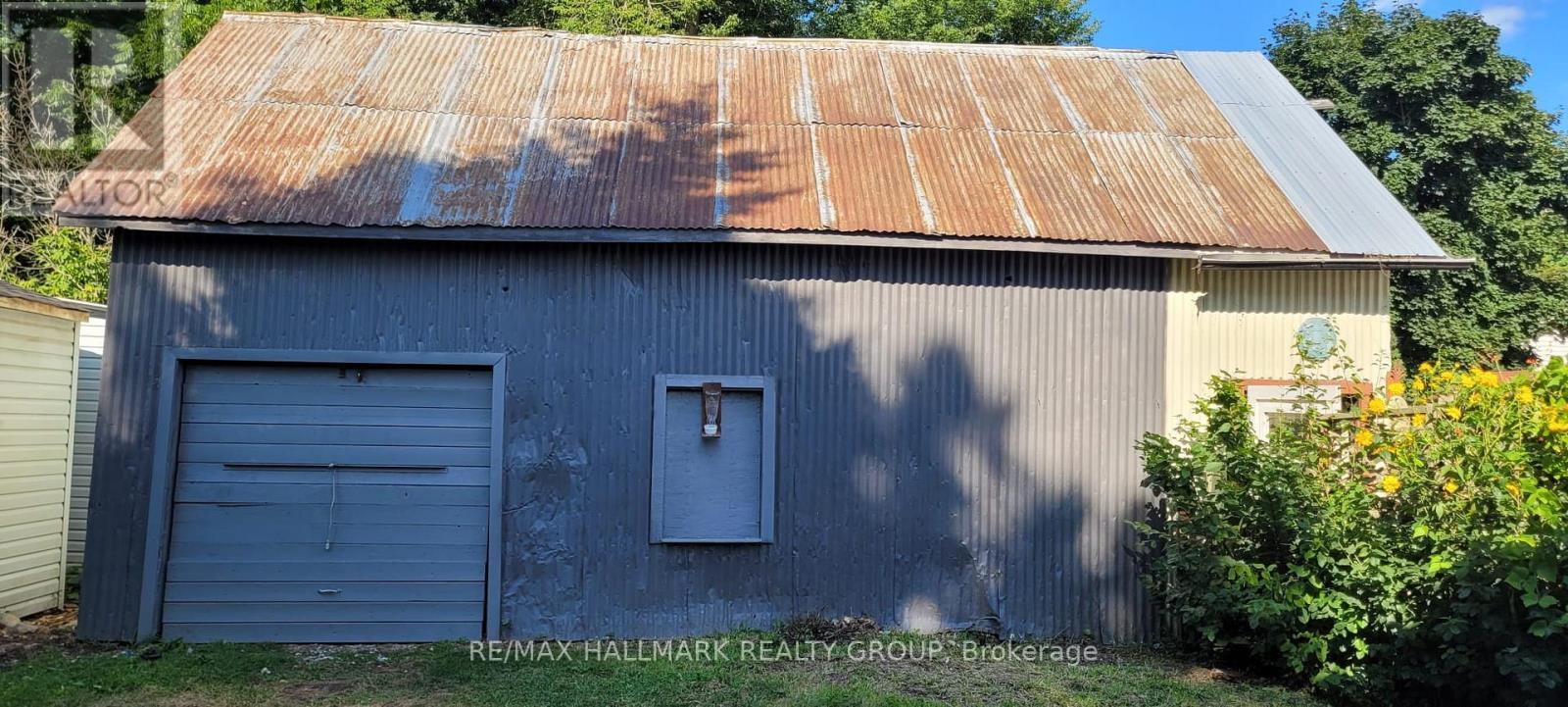 229 Gore Street E, Perth, ON - Outdoor