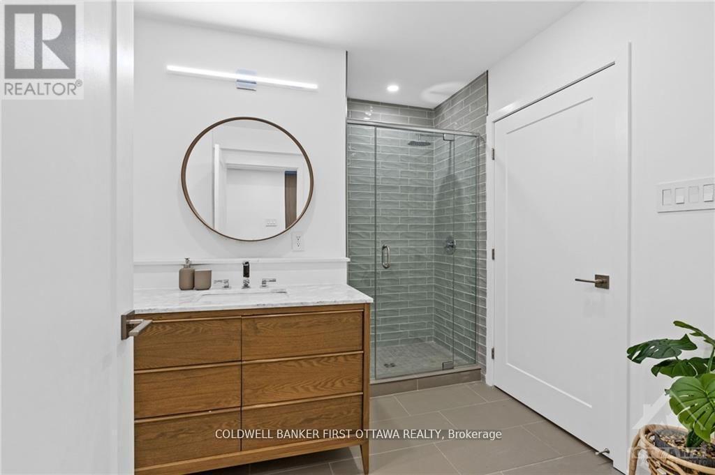 628 Parkview Road, Ottawa, ON - Indoor Photo Showing Bathroom