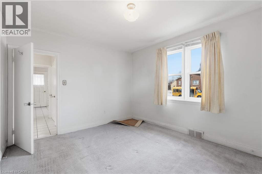 306 Concession Street, Hamilton, ON - Indoor Photo Showing Other Room