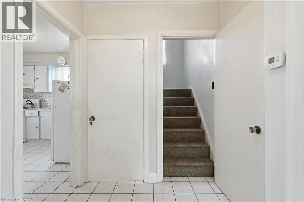 306 Concession Street, Hamilton, ON - Indoor Photo Showing Other Room