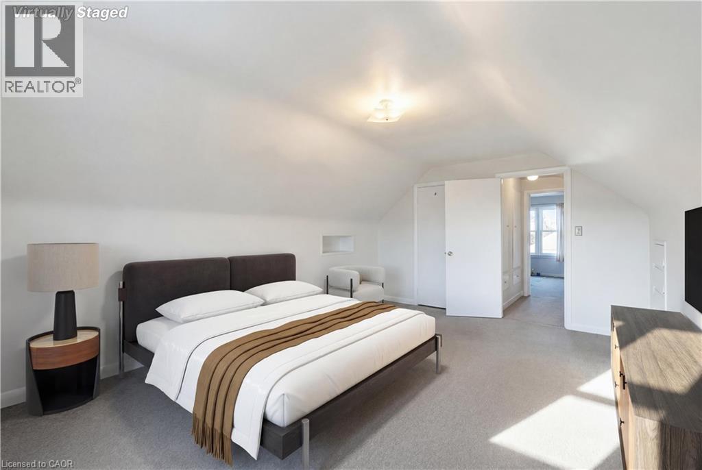 306 Concession Street, Hamilton, ON - Indoor Photo Showing Bedroom