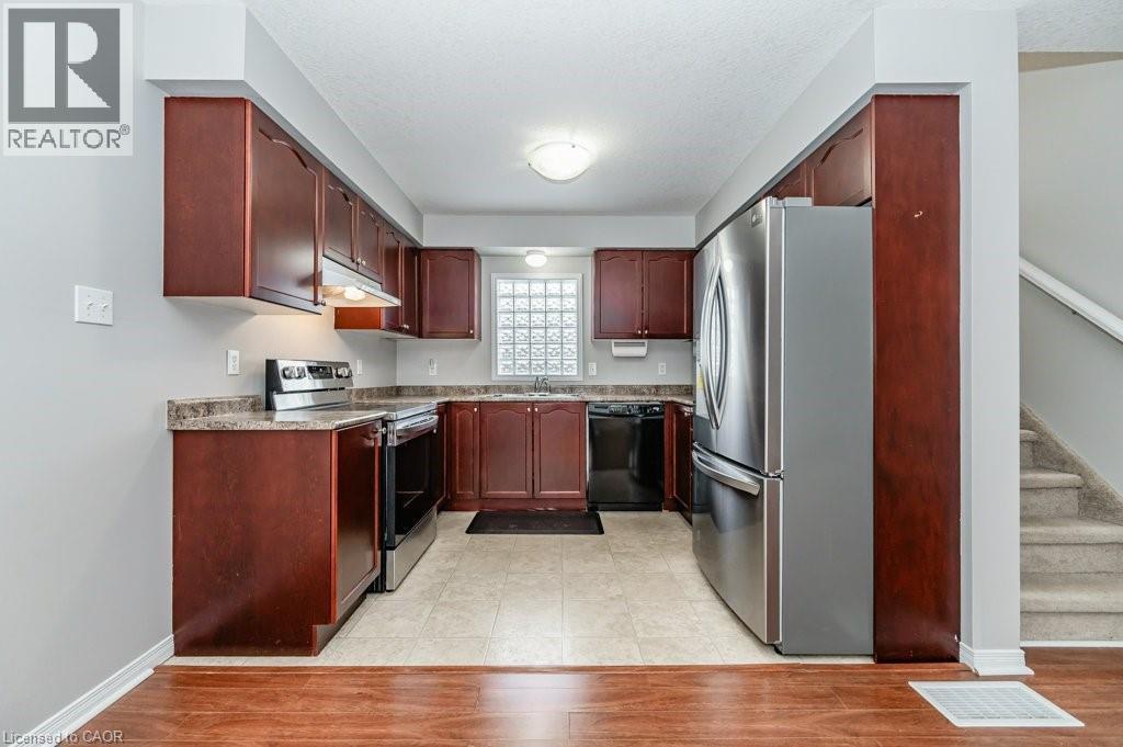39 Brookfield Crescent, Kitchener, ON - Indoor Photo Showing Kitchen With Double Sink