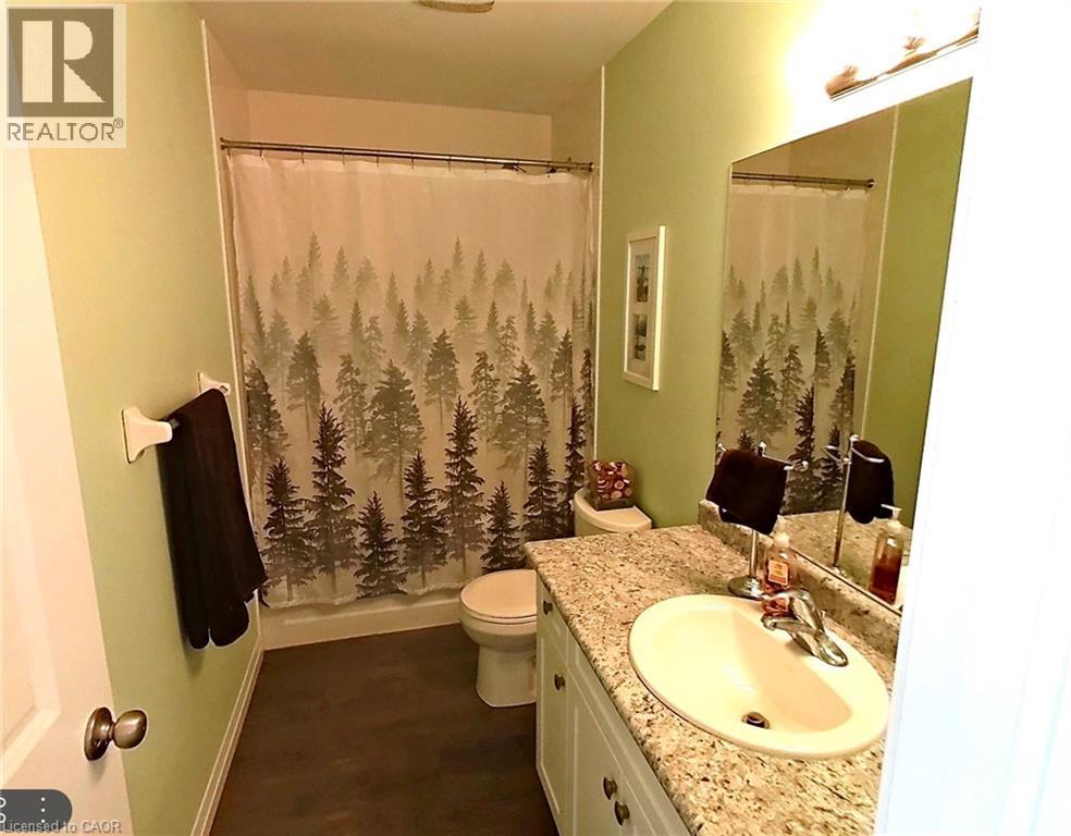 24 Morrison Road Unit# A13, Kitchener, ON - Indoor Photo Showing Bathroom