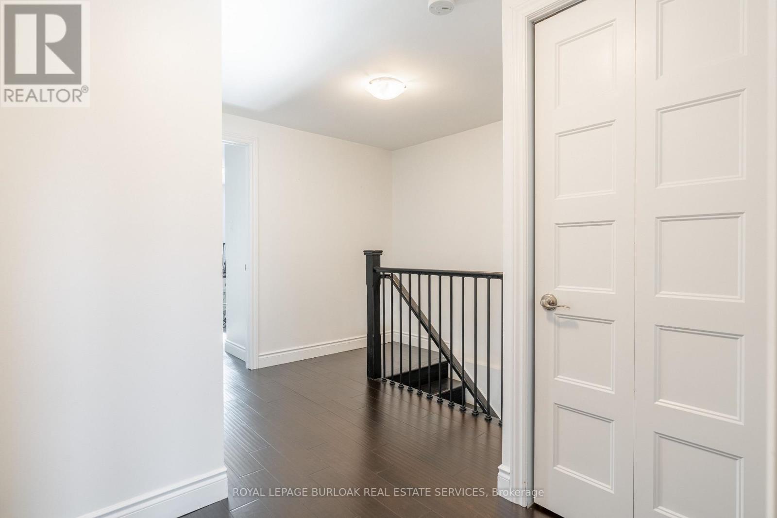 5042 Brady Avenue, Burlington, ON - Indoor Photo Showing Other Room