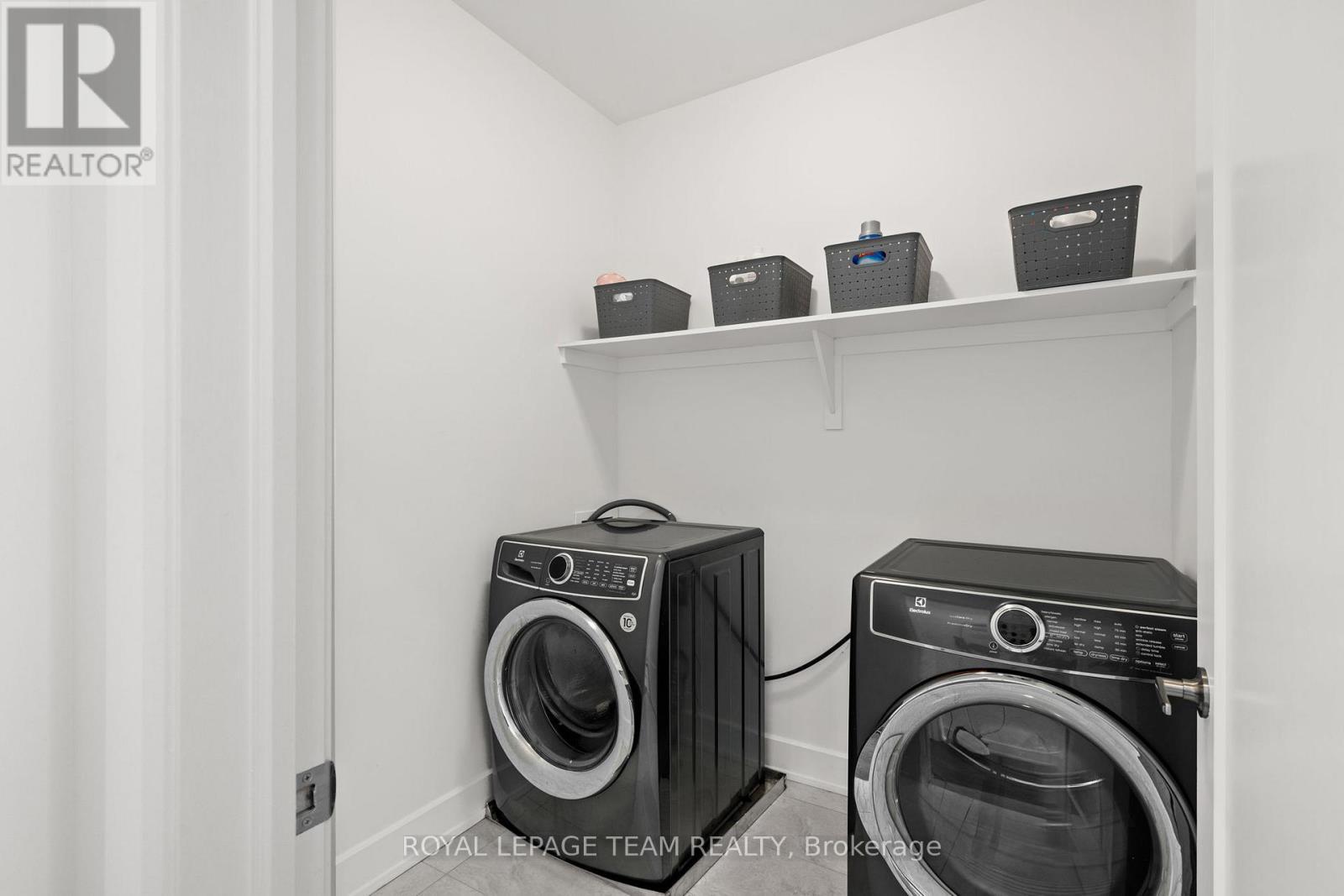 143 Avro Circle, Ottawa, ON - Indoor Photo Showing Laundry Room