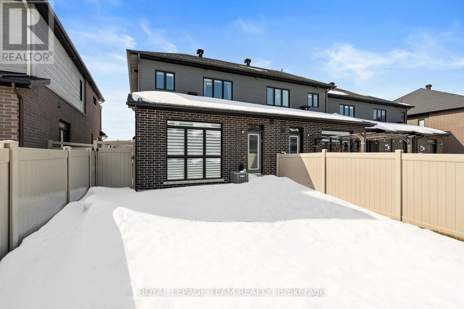 143 Avro Circle, Ottawa, ON - Outdoor