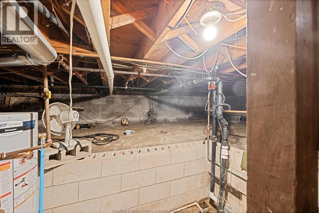 575 Middle Sideroad, Amherstburg, ON - Indoor