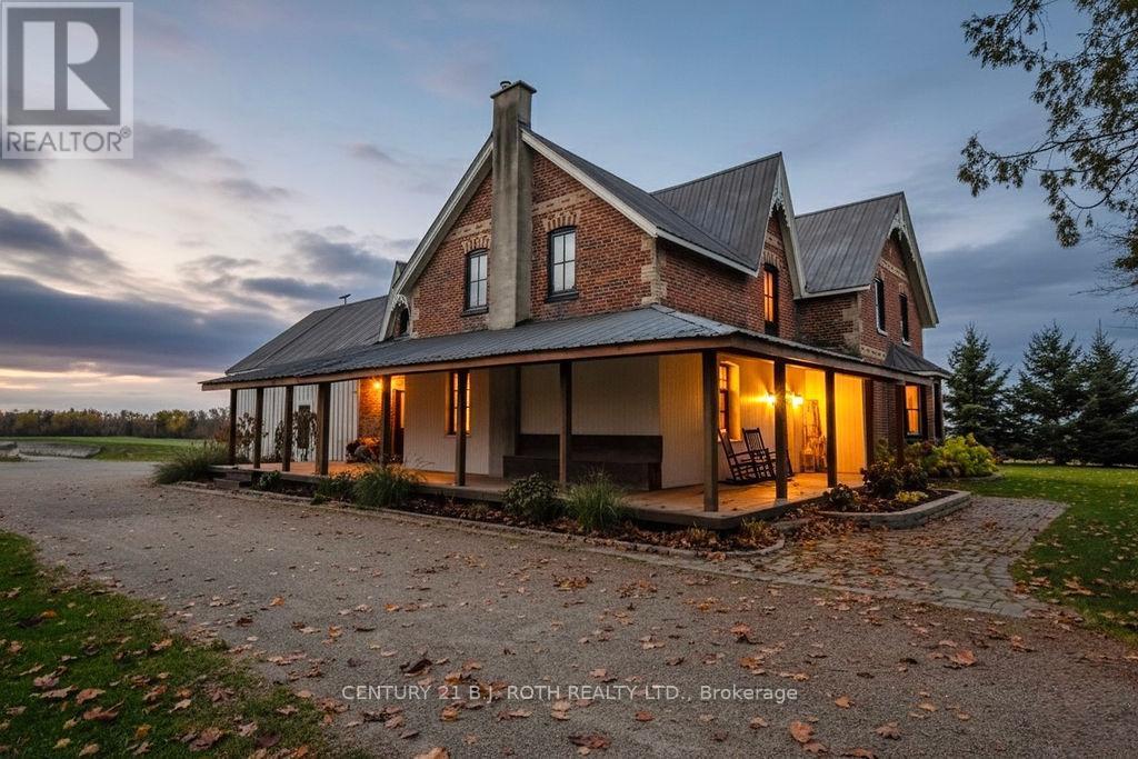 1803 Old Second Road N, Springwater, ON - Outdoor With Deck Patio Veranda