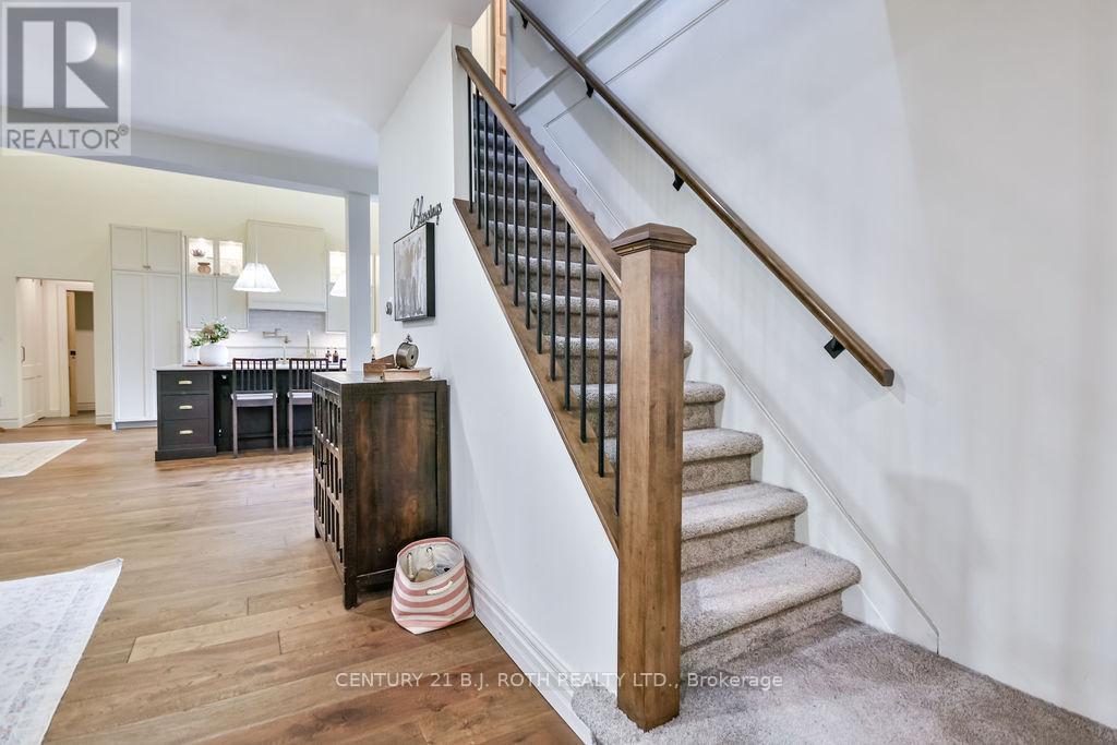 1803 Old Second Road N, Springwater, ON - Indoor Photo Showing Other Room