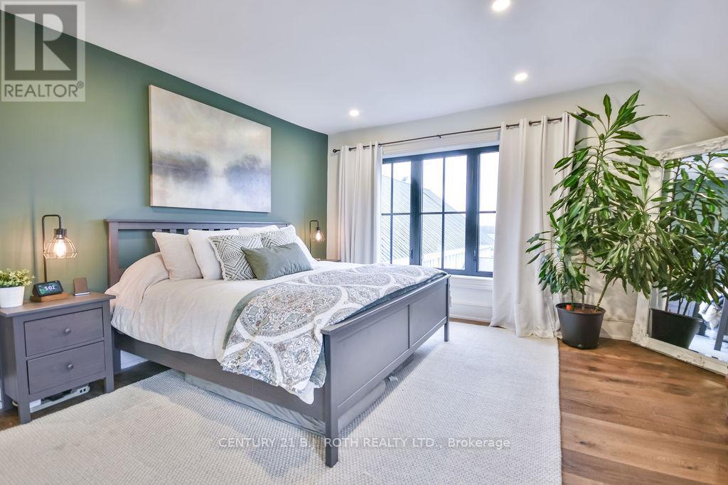 1803 Old Second Road N, Springwater, ON - Indoor Photo Showing Bedroom