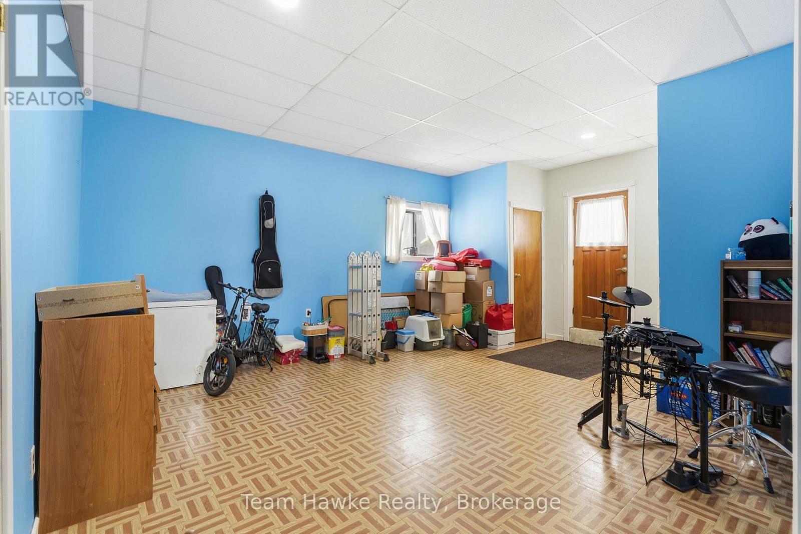 77 Tall Pines Drive, Tiny, ON - Indoor