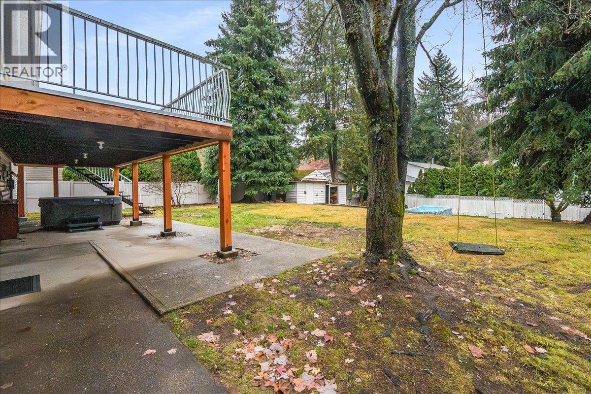 1408 Meadowbrook Drive, Castlegar, BC - Outdoor