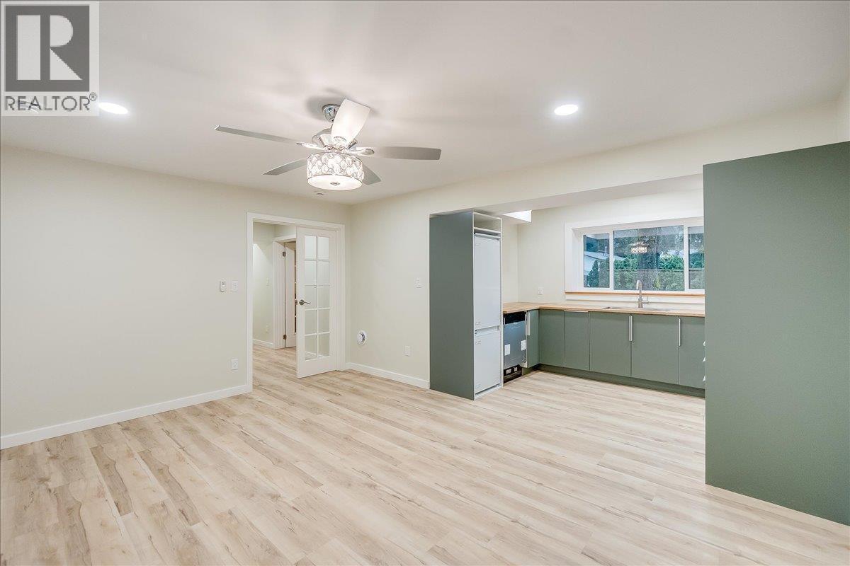 1408 Meadowbrook Drive, Castlegar, BC - Indoor Photo Showing Other Room