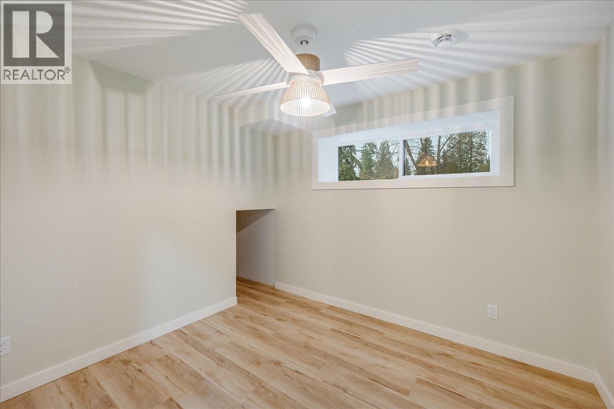 1408 Meadowbrook Drive, Castlegar, BC - Indoor Photo Showing Other Room