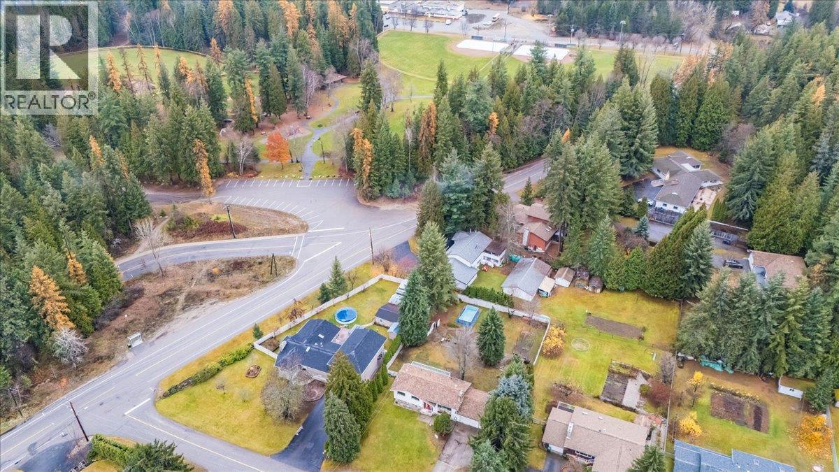 1408 Meadowbrook Drive, Castlegar, BC - Outdoor With View