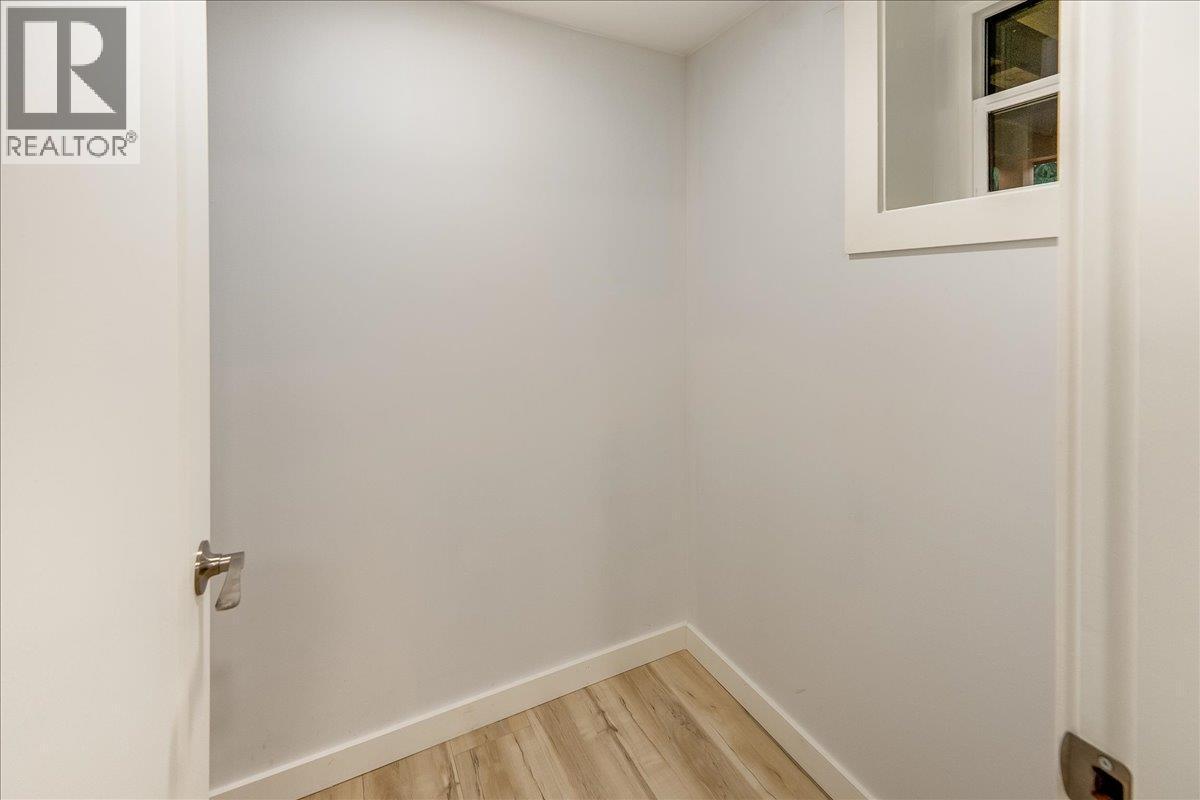 1408 Meadowbrook Drive, Castlegar, BC - Indoor Photo Showing Other Room